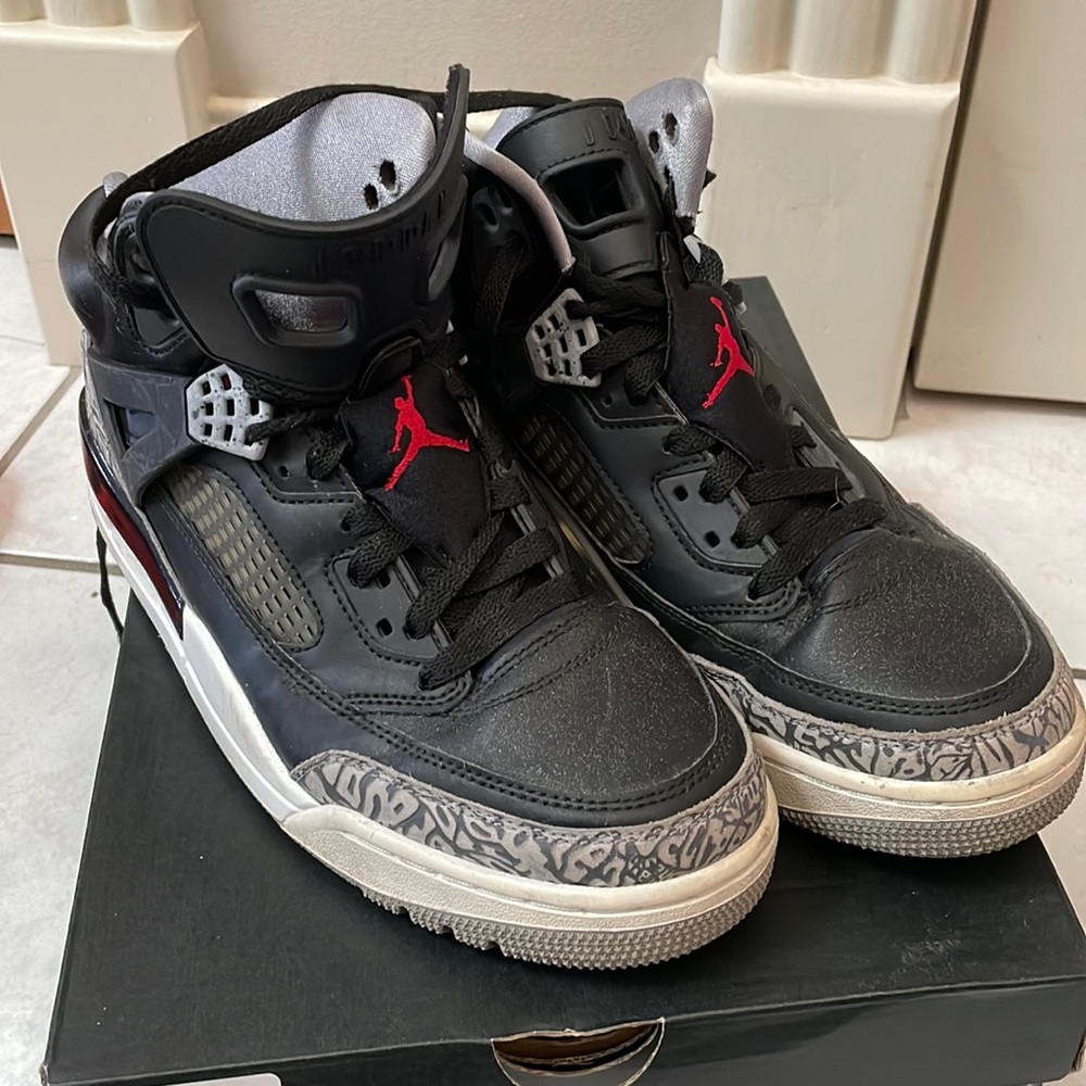 Mens Jordan high tops Sz 9
